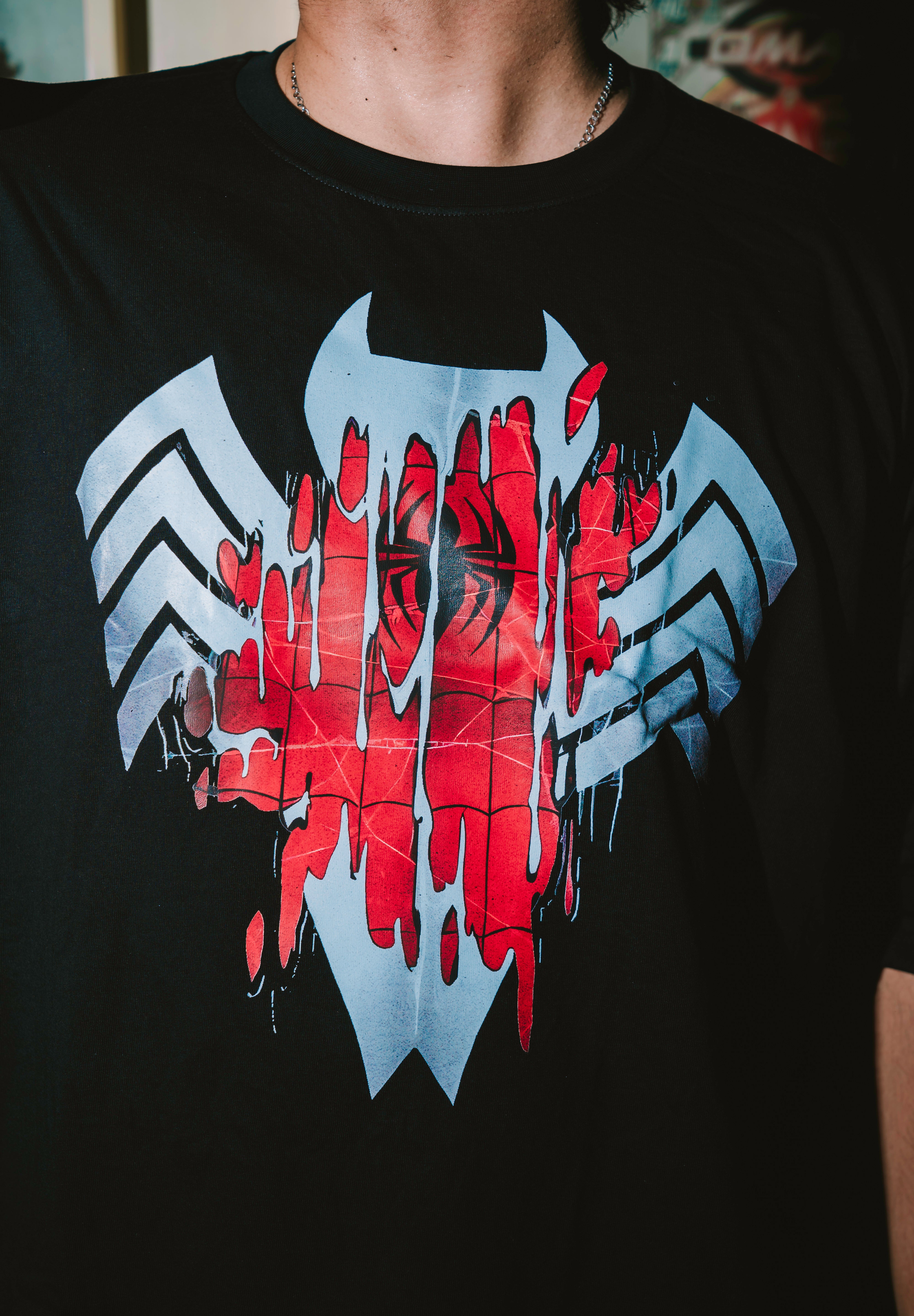T-SHIRT / SYMBIOTE MARVEL