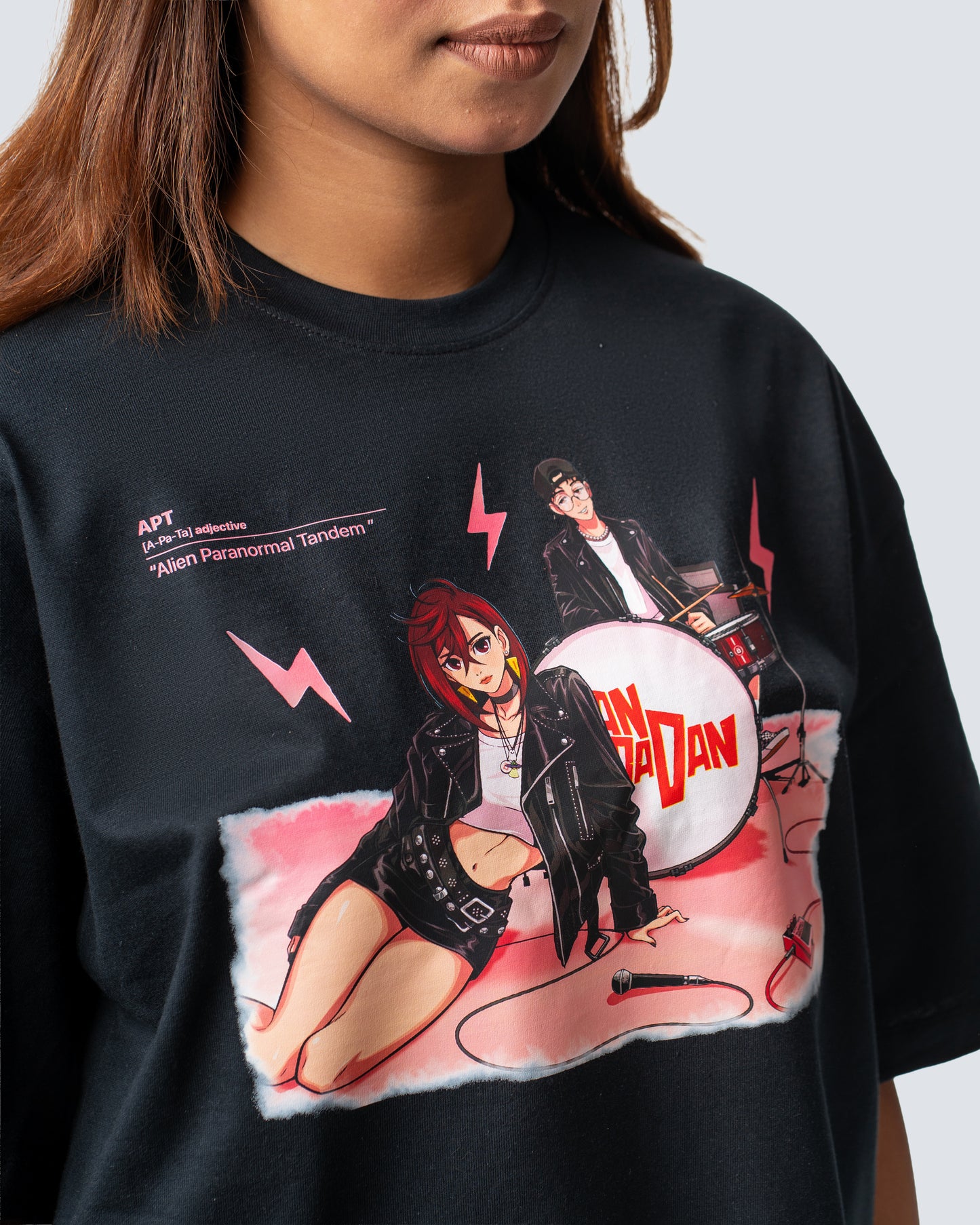 T-SHIRT / DANDADAN X APT (BLACK)