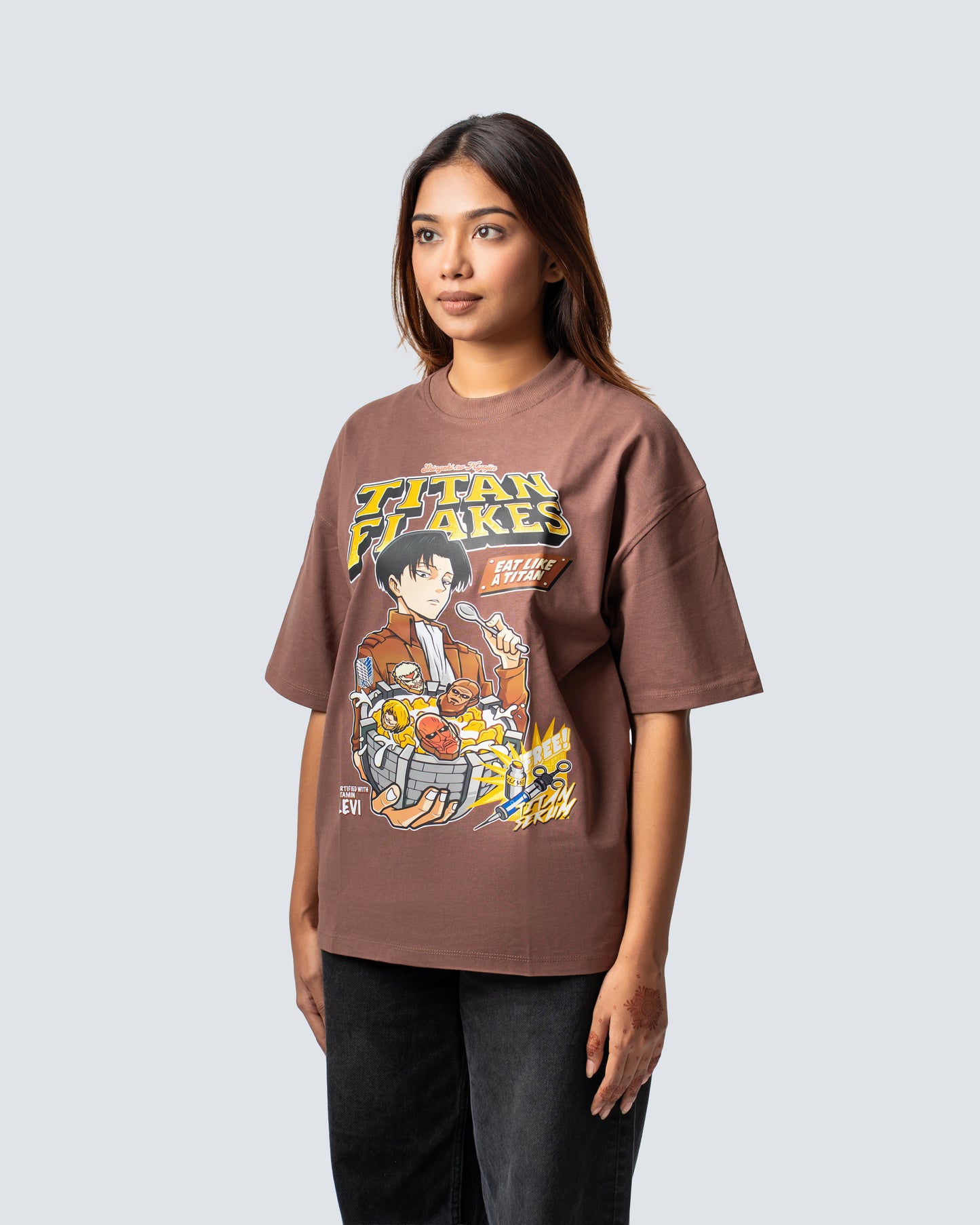 T-SHIRT / LEVI ATTACK ON TITAN (BROWN)
